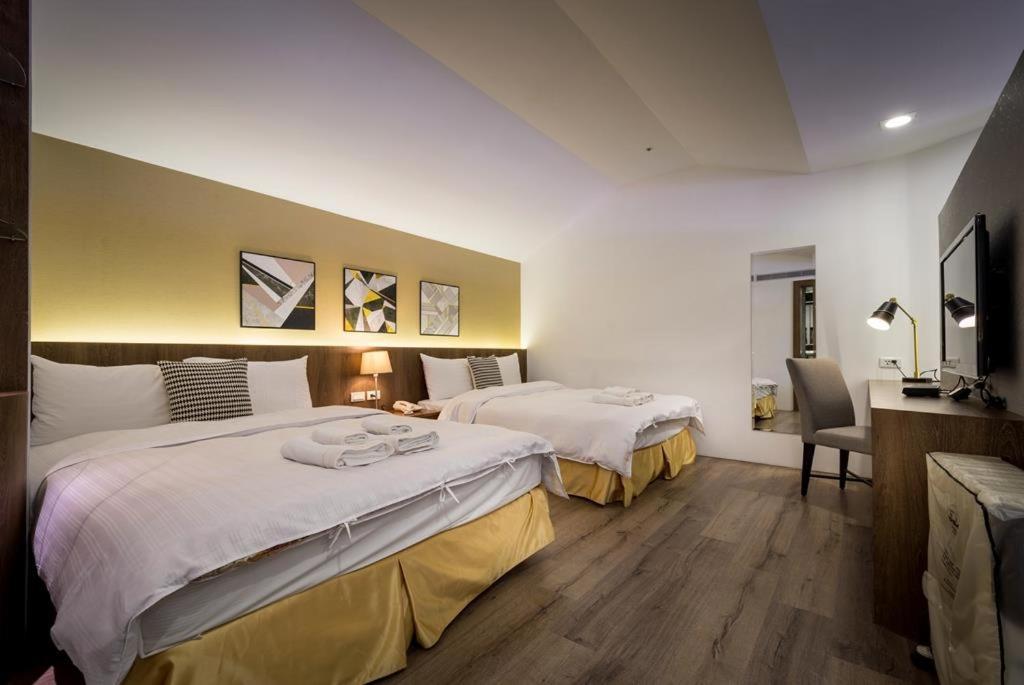 Sky19 Hotel Taipei Exterior photo